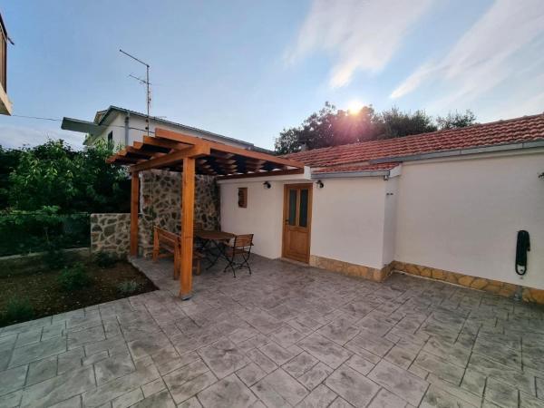 Apartments By The Sea Rogoznica - 22448 - Primošten