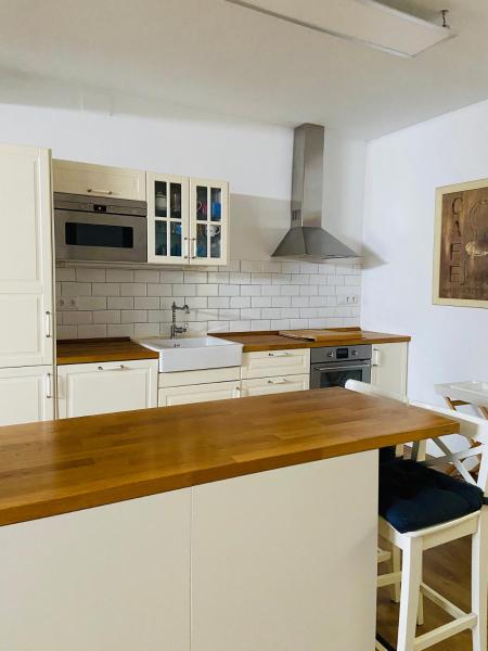 A la foto es mostra l'objecte VILLA FALI situat a la ciutat de Vilamarxant.