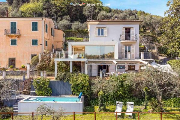 A la foto es mostra l'objecte Villa Bianca, Terre Marine situat a la ciutat de Pegazzano.