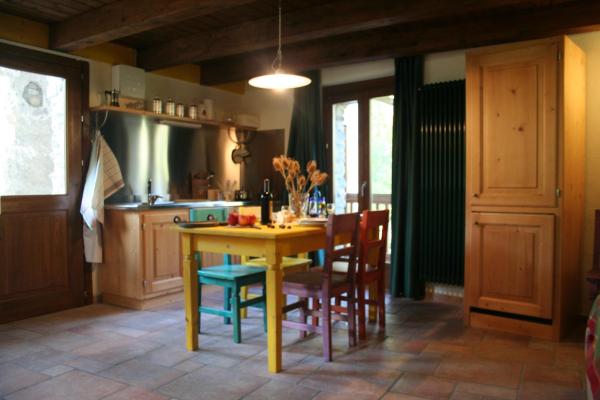 På billedet ses objektet Casa Arpaouza beliggende i byen Sambuco.