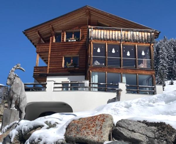 A la foto es mostra l'objecte Chalet Sonnenschein situat a la ciutat de Davos.