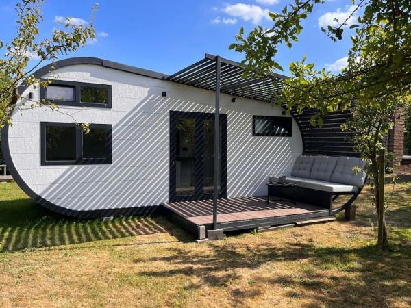 Auf dem Foto ist das Objekt Tinyhouse Friesland in der Stadt Topweer zu sehen.