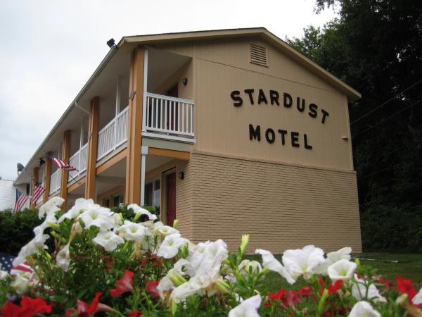A la foto es mostra l'objecte Stardust Motel situat a la ciutat de North Stonington.