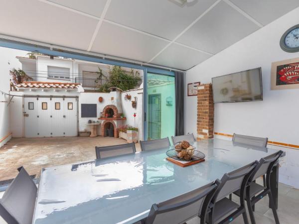 Holiday Home Isis by Interhome, L'Escala