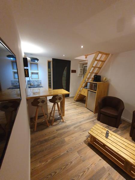 照片显示了位于Estrées市的Logement village calme物件。