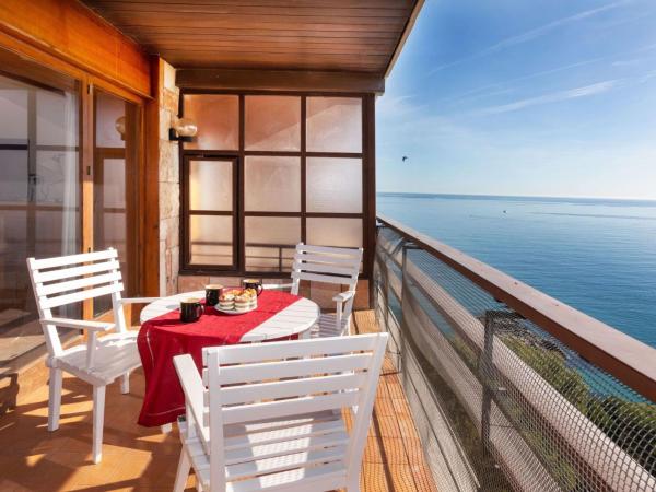 På billedet ses objektet Apartment isabelle by Interhome beliggende i byen Sant Antoni de Calonge.