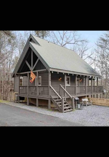 A la foto es mostra l'objecte Great Location Hot tub Forest view KingBeds Arcade situat a la ciutat de Sevierville.