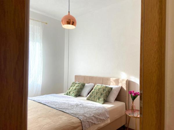 Na zdjęciu widoczny jest obiekt Boho Apartments położony w mieście Trebinje.