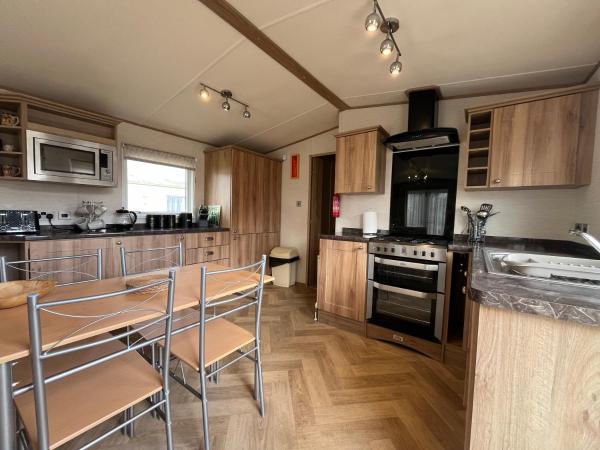 Foto 4: Lapwing 60, Scratby - California Cliffs, Parkdean, sleeps 6, bed linen and towels included, no pets