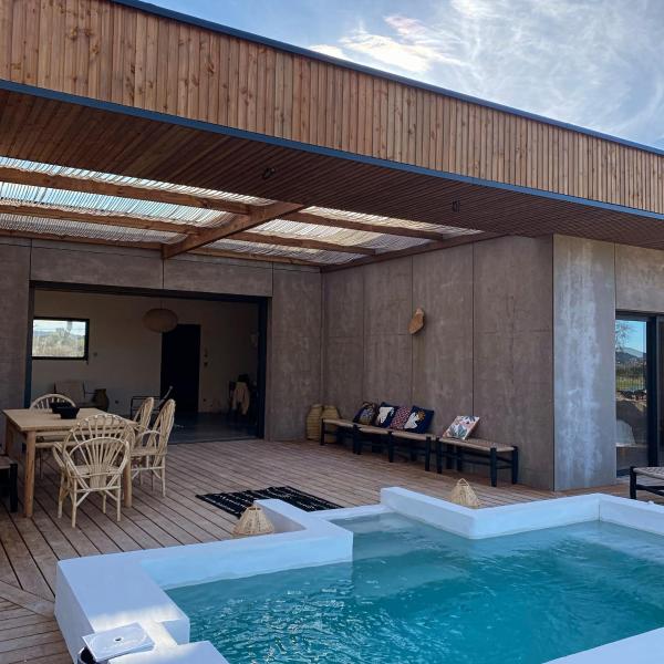 A la foto es mostra l'objecte Magnifique villa écologique piscine jacuzzi situat a la ciutat de Parignargues.
