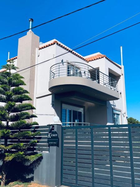 A la foto es mostra l'objecte Keskos Luxury Villa situat a la ciutat de Artemida.