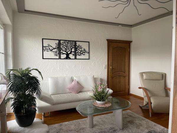 A la foto es mostra l'objecte Oase der Ruhe in der Eifel situat a la ciutat de Roth.