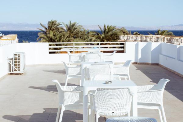 A la foto es mostra l'objecte 2Rest situat a la ciutat de Dahab.