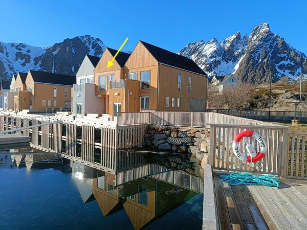 A la foto es mostra l'objecte Superior Ocean View Lofoten situat a la ciutat de Ballstad.