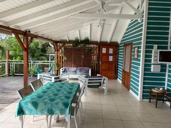 A la foto es mostra l'objecte Superbe villa face à la mer situat a la ciutat de Pointe-Noire.