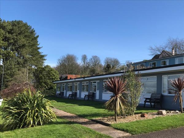 På billedet ses objektet Brixham Holiday Park Gold 2 Bedroom Holiday Home beliggende i byen Brixham.