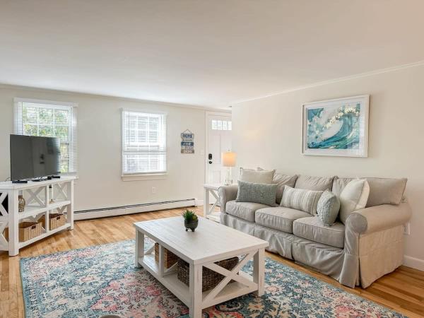 2 Miles To Nauset & Coast Guard Beach Dog Friendly - Eastham, MA