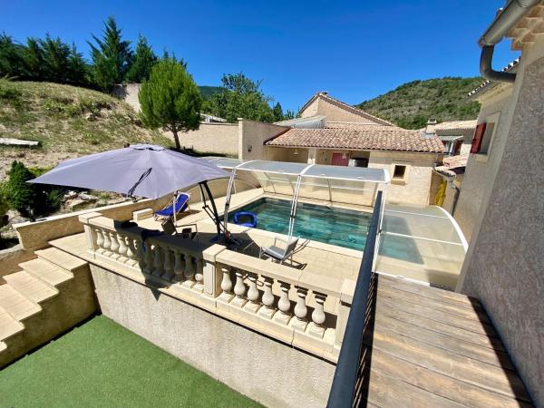 A la foto es mostra l'objecte Villa Coccinella situat a la ciutat de Séderon.