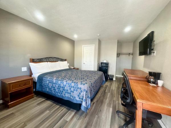 Na fotografii je vidět objekt Villa Court Inn Oroville nacházející se ve městě Oroville.