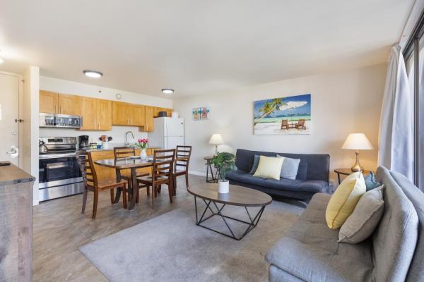 Billede 3: Light & Airy 8th Floor Ocean View Condo with Lanai condo