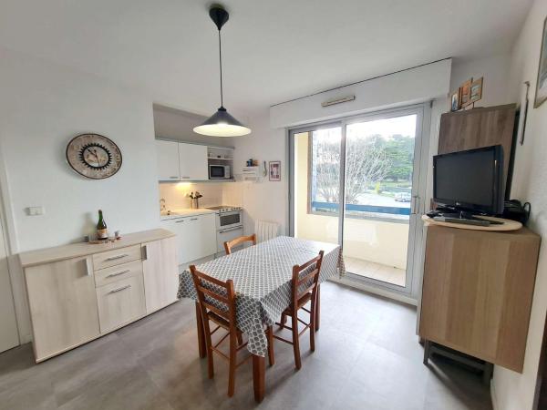 A la foto es mostra l'objecte Ref 124 - Appartement T2 sur le port du Crouesty pour quatre personnes avec Internet situat a la ciutat de Arzon.
