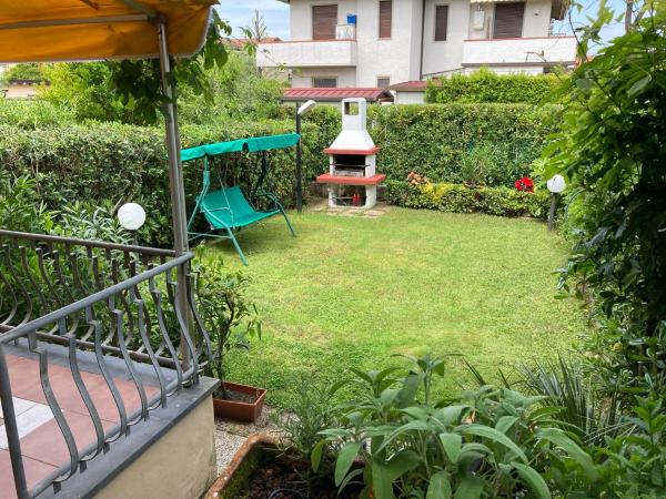 På billedet ses objektet Versilia - Casa vacanze con Giardino beliggende i byen Tonfano.