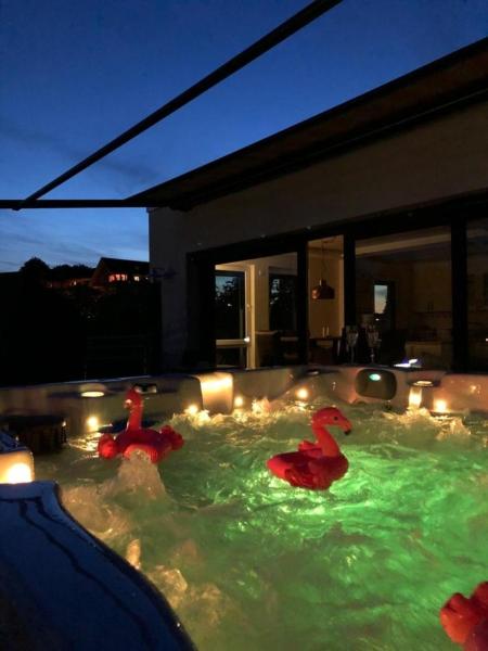 A la foto es mostra l'objecte Penthousewohnung, Whirlpool auf der Dachterrasse zubuchbar situat a la ciutat de Grömitz.
