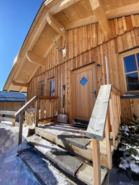 Kuva 9: Jagdhütte mit Kaminofen und Sauna