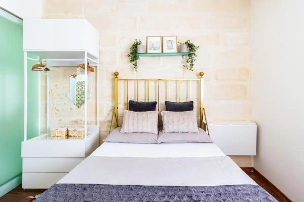 The photo shows the Gallo House located in the city of Għajn Dwieli.