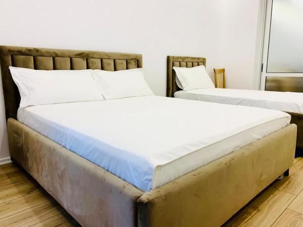 SELA RENT- City Rooms and Studio Apartments, Tirana