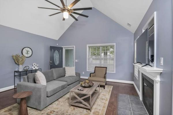 A la foto es mostra l'objecte Spacious 4BR with Loft Bedroom situat a la ciutat de Ridgeway.