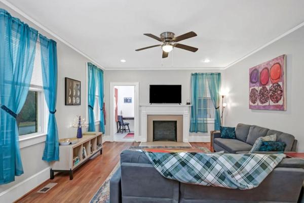 Nella foto è visibile l'oggetto Unique 3BR - Sleeps 6 situato nella città di Columbia.
