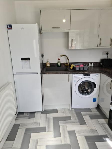 Fotografie 7: Detached Flat in Leeds, Free WIFI and parking, Pool table, 75 inch tv, Netflix, Disney plus