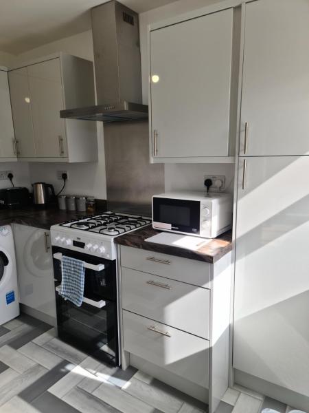 Fotografie 8: Detached Flat in Leeds, Free WIFI and parking, Pool table, 75 inch tv, Netflix, Disney plus
