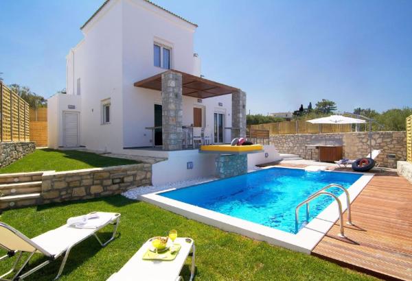 Nella foto è visibile l'oggetto Villa Alexandra - Komfort mit eigenem Pool situato nella città di Loutra.