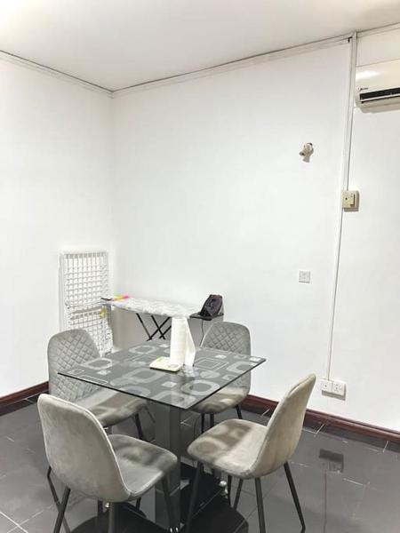 Na zdjęciu widoczny jest obiekt Nana’s Flat położony w mieście Sakumo.