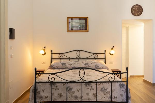 A la foto es mostra l'objecte B&B Palazzo Sersale Napoli situat a la ciutat de Nàpols.
