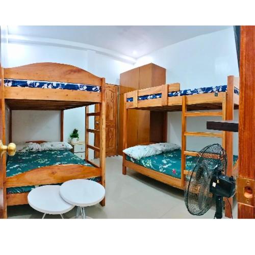På billedet ses objektet City Center Transient House - Studio Type beliggende i byen Baguio.