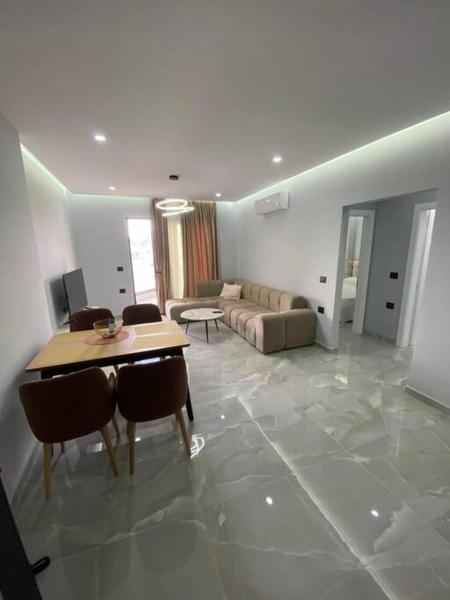 Na zdjęciu widoczny jest obiekt Sea-view modern apartment położony w mieście Çukë.