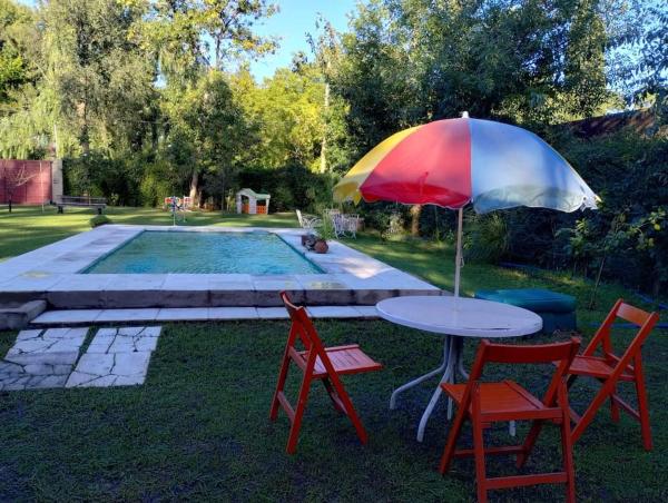 На фото показан объект Quinta Carhué, расположенный в городе Инхеньеро-Масчвиц.