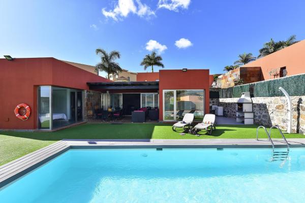 Modern Holiday Home With Pool In Maspalomas - Gran Canaria