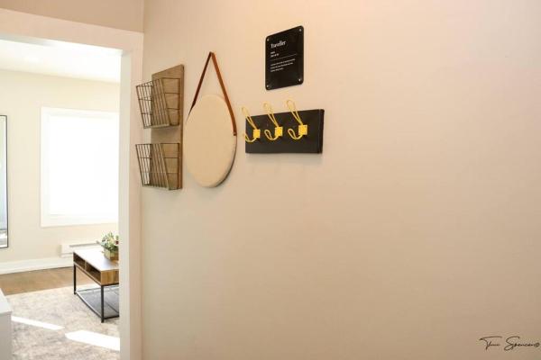 Bild 6: Chic & Spacious Fully Equipped 2BD Apt W/Parking