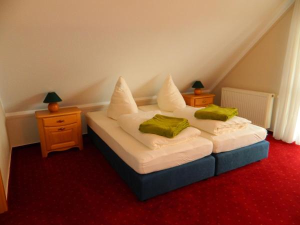 Στη φωτογραφία φαίνεται το αντικείμενο Messeapartment, Messezimmer Sehnde που βρίσκεται στην πόλη Sehnde.