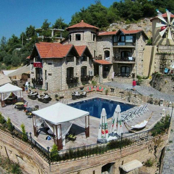 På billedet ses objektet The Stone Castle Boutique Hotel beliggende i byen Doğanbey.