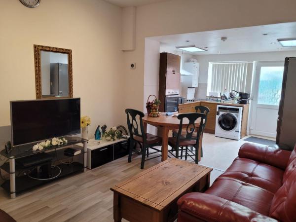A la foto es mostra l'objecte Nice single bedroom near QMC situat a la ciutat de Nottingham.