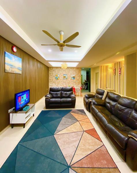 4 Bedrooms Homestay, Fully Aircond In Sendayan By D'kay Homes I 10-15 Pax - Port Dickson