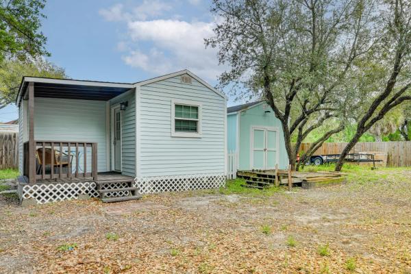 1 Mi To Rockport Beach: Quaint Studio W/ Patio - Rockport