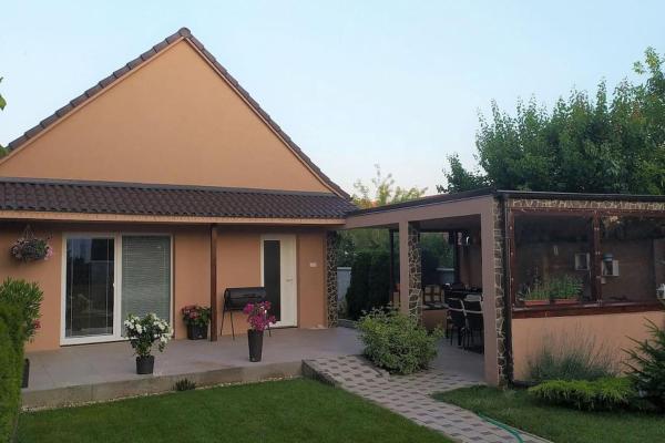 La photo montre l'objet Príjemné ubytovanie v plne vybavenom rodinnom dome situé dans la ville de Voderady.