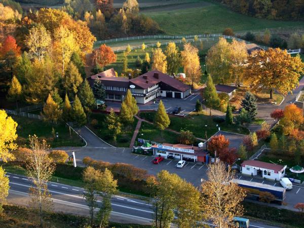 Na fotografii je vidět objekt Hotel Mis nacházející se ve městě Bochnia.