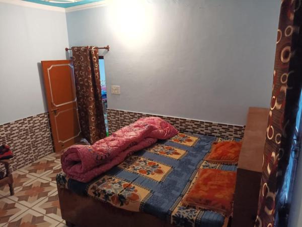 A la foto es mostra l'objecte Badal Home Stay @ Jawalaji situat a la ciutat de Bhara.